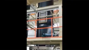 Machine de moulage par soufflage pour géomembranes