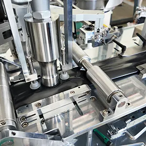 Unité de perforation automatique par ultrasons
